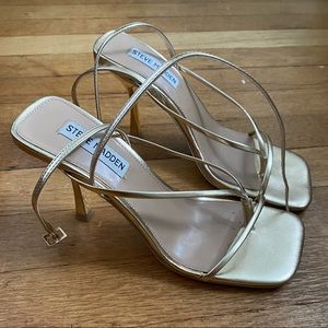 Steve Madden Annie Champagne heels in 6.5